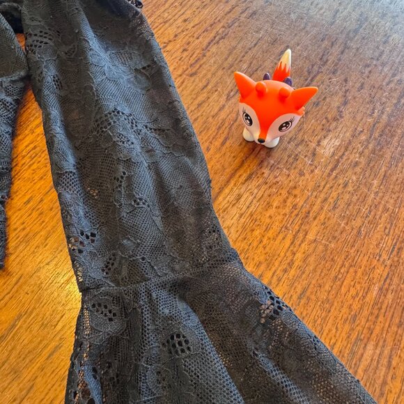 Widow Black Sheer Lace Crop Top with Flare Sleeves - Picture 3 of 14